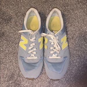 Retro Style New Balance women’s sneaker